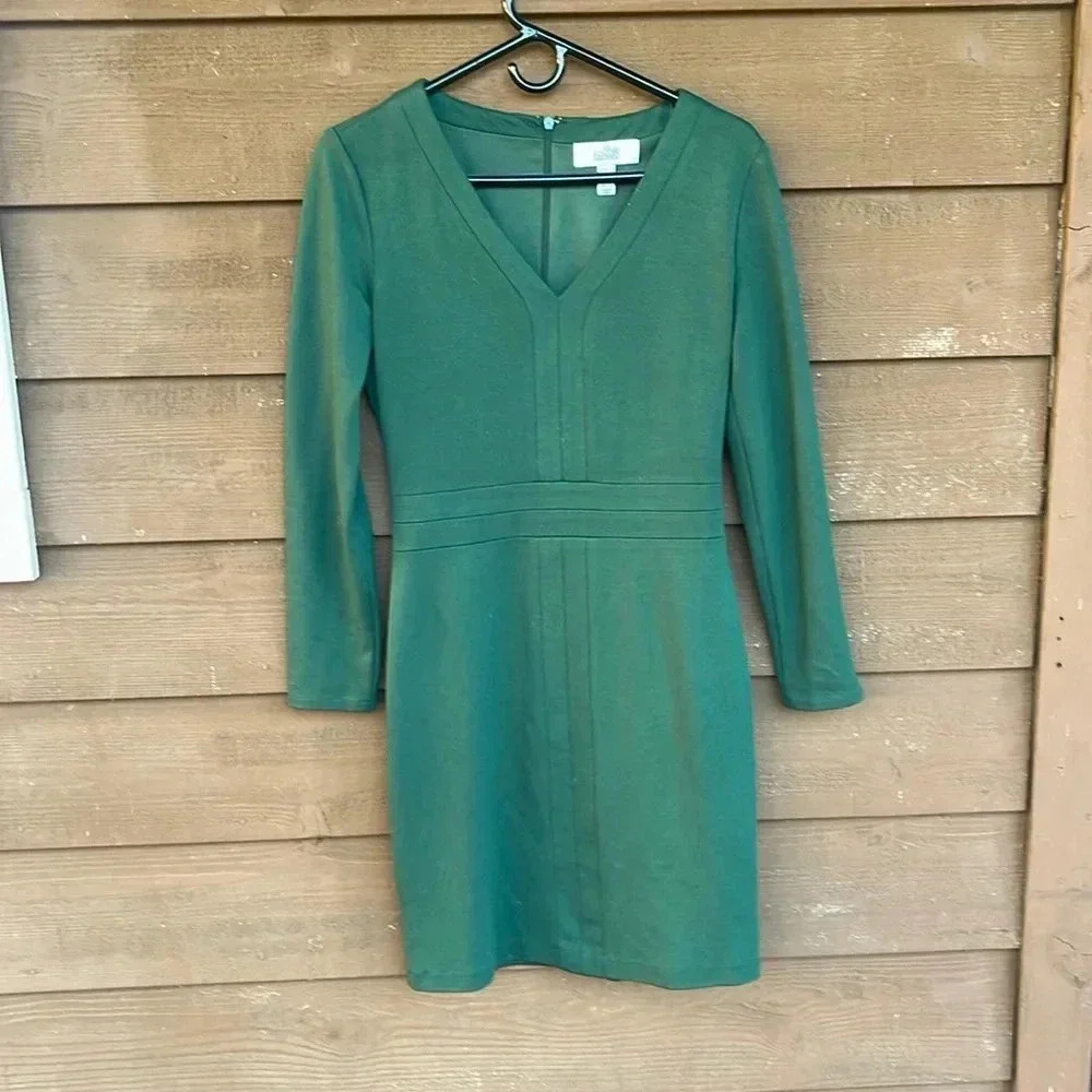 Belle Badgley Mischka green dress size 2